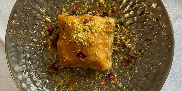 Baklava w/ Pistachio