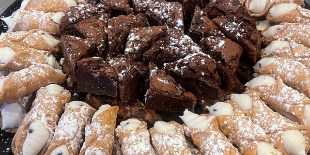 Cannoli & Brownies