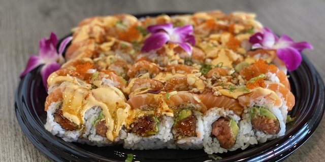 40-Piece Geisha Girl Roll Platter
