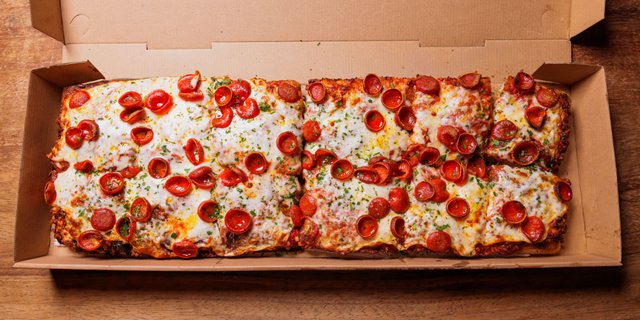 Cup & Char Pizza