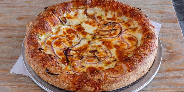 Garlic Chicken Pizza