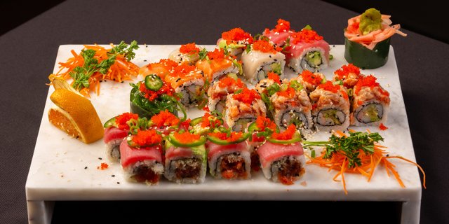 Catering Emperor Sushi Combo