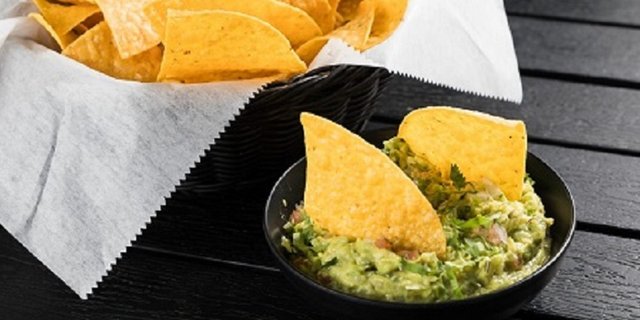 Chips & Guacamole