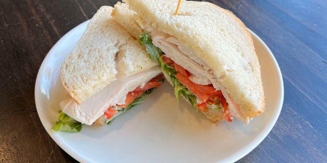 Turkey & Garlic Aioli Sandwich