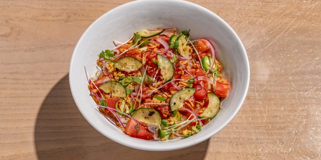 Spicy Chili Tuna Poke Bowl