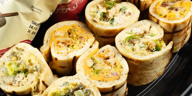 The "Light Lunch" Bundle