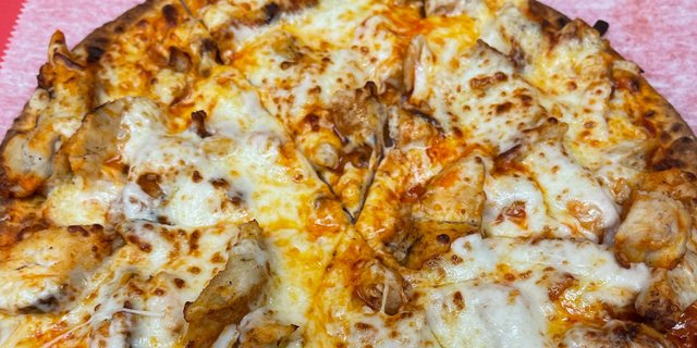 Buffalo Chicken Grilled Flatbread
