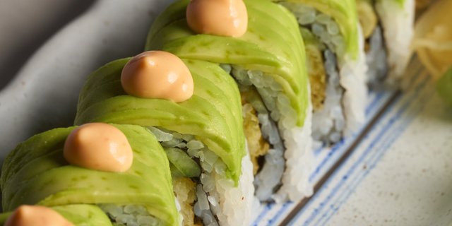 Diamond Nigiri & Sashimi w/ Rolls Combination