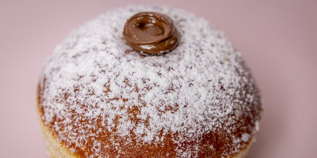 Freshly Made Nutella Bomboloni