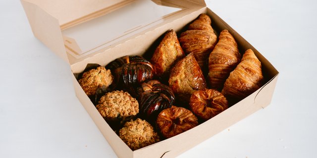 Mixed Pastry Medley Box