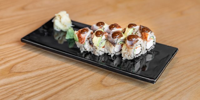 Shrimp Tempura & Eel Unagi Maki Roll