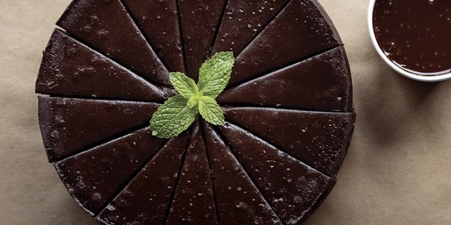 Whole Flourless Chocolate Cake