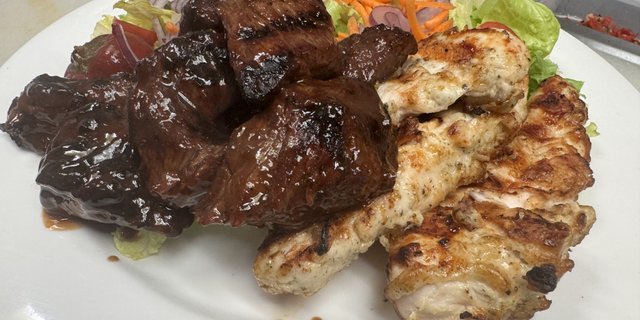 Steak Tip & Chicken Combo