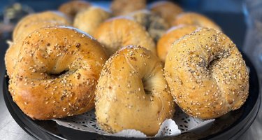 B's Bagels