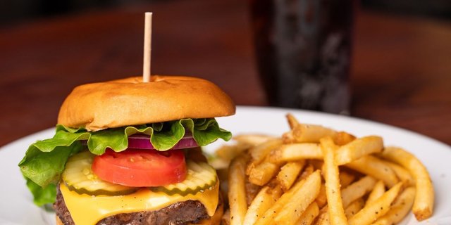 Veggie Burger Meal w/ Side