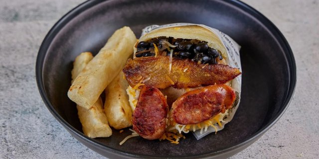 Chori Arepa