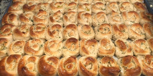 Garlic Knots