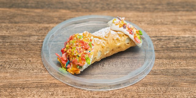 Fruity Pebbles Cannolis