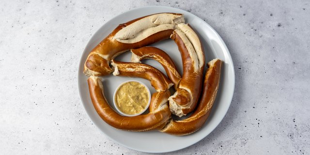 Jumbo Pretzel