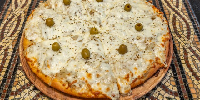 Classic Fugazzeta Pan Crust Pizza