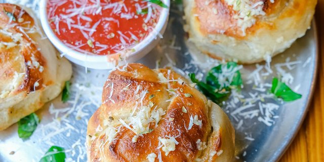Garlic Knots Tray