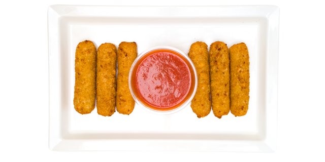 100 Mozzarella Sticks