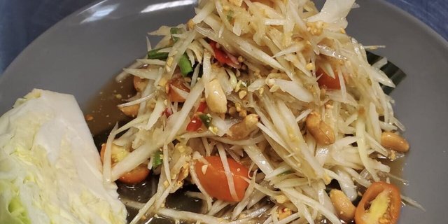 Seafood Papaya Salad
