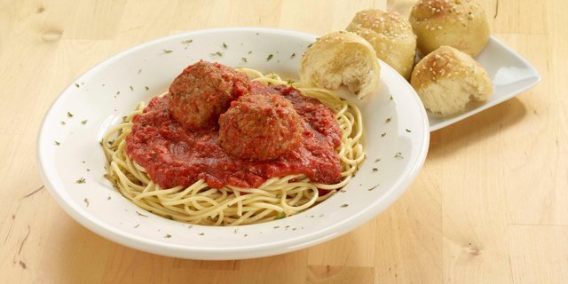 Homemade Meatballs & Pasta Marinara