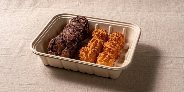Combo Double Chocolate And Coconut Macaroon Cookie Tray
