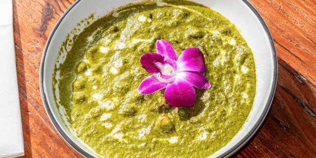 Saag Channa