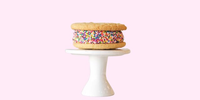 Half-Dozen Sugar Cookie Sandwich