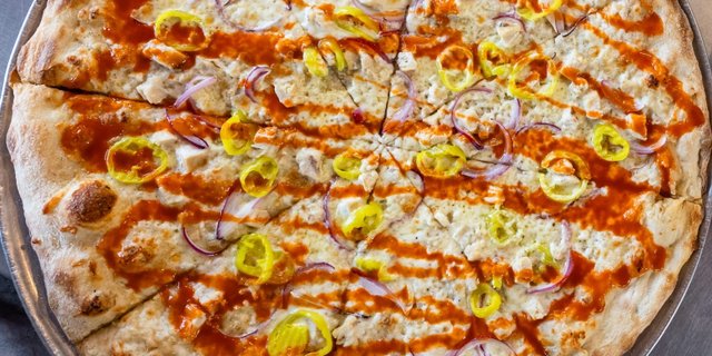 Buffalo Chick White Pizza Pie