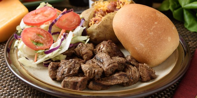 Sirloin Steak Tips Boxed Lunch