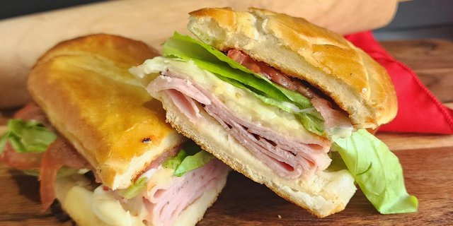Ham & Cheese Deluxe Sandwich