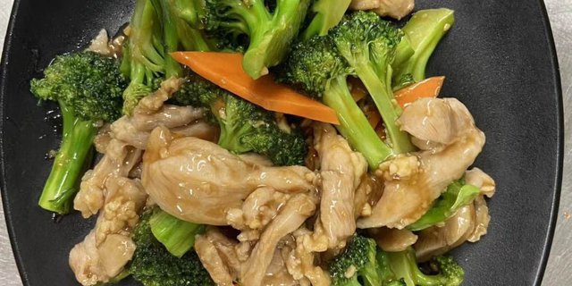 Chicken w/ Broccoli