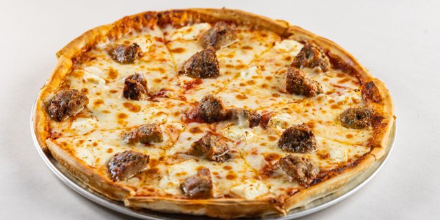 Deluxe Meatball House Gourmet Pizza