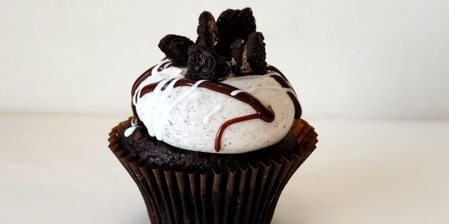 Cookies & Cream Cupcake