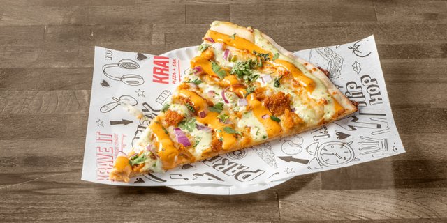 Fuego Chicken Pizza