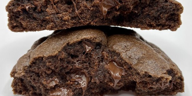 Double Chocolate Chip Cookie