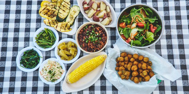 2-Vegetable & Salad Plate