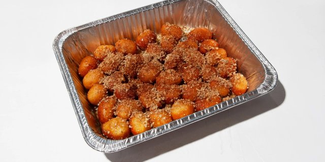 Yiayia’s Loukoumades