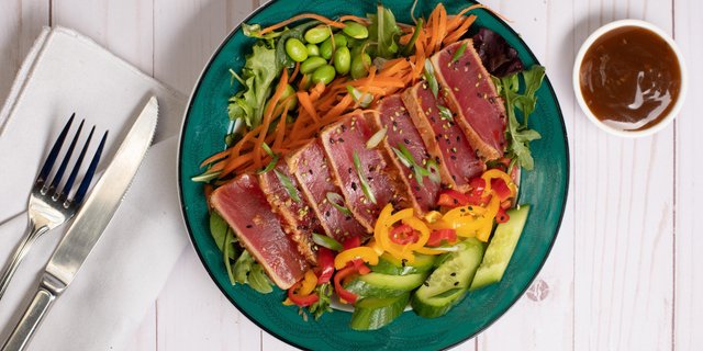 Seared Ahi Tuna Salad