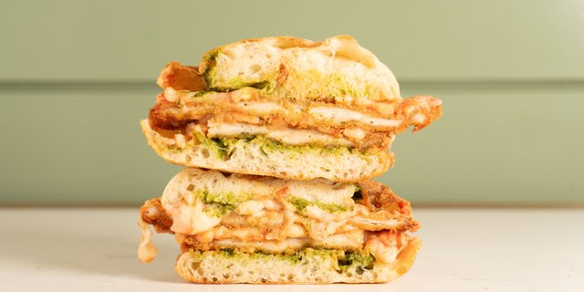 Pollo Parm Hot Sandwich