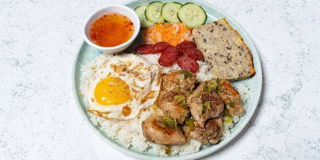 Soy Sauce Chicken Com Tam