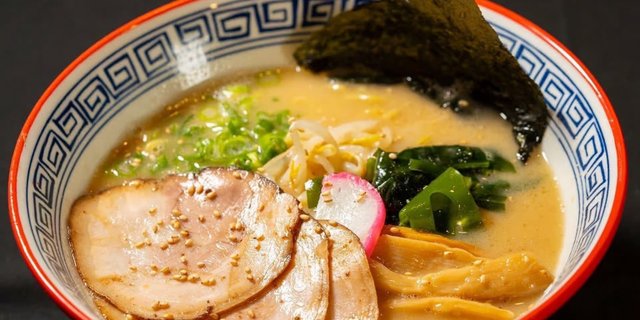 Tonkotsu Gyokai Ramen