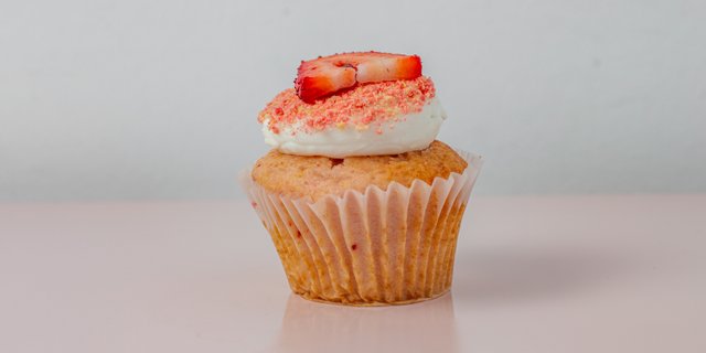 Strawberry Crunch Cupcake