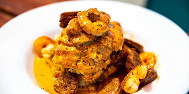 Maverick Shrimp & Grits