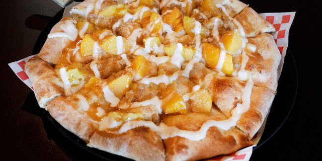 Peach Dessert Pizza