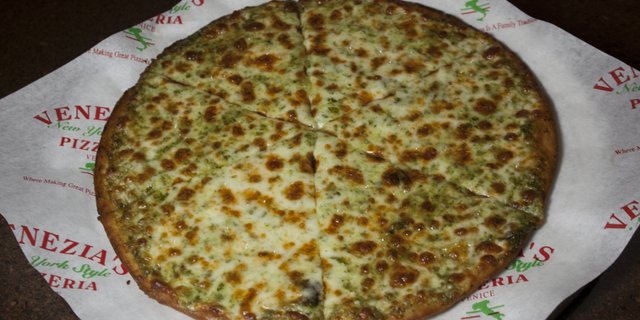 Gluten-Free Pesto Pizza