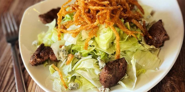 Black & Blue Salad